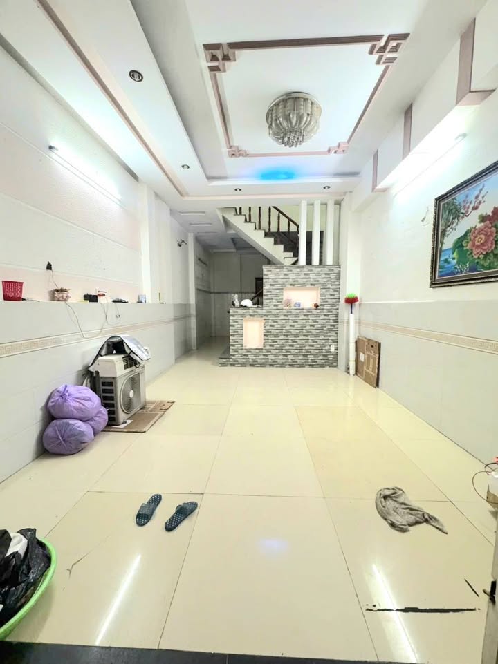 Nhà Thuê Bình Tân 52m² giá 10 Triệu - Ô tô vào tận nhà, ở ngay!