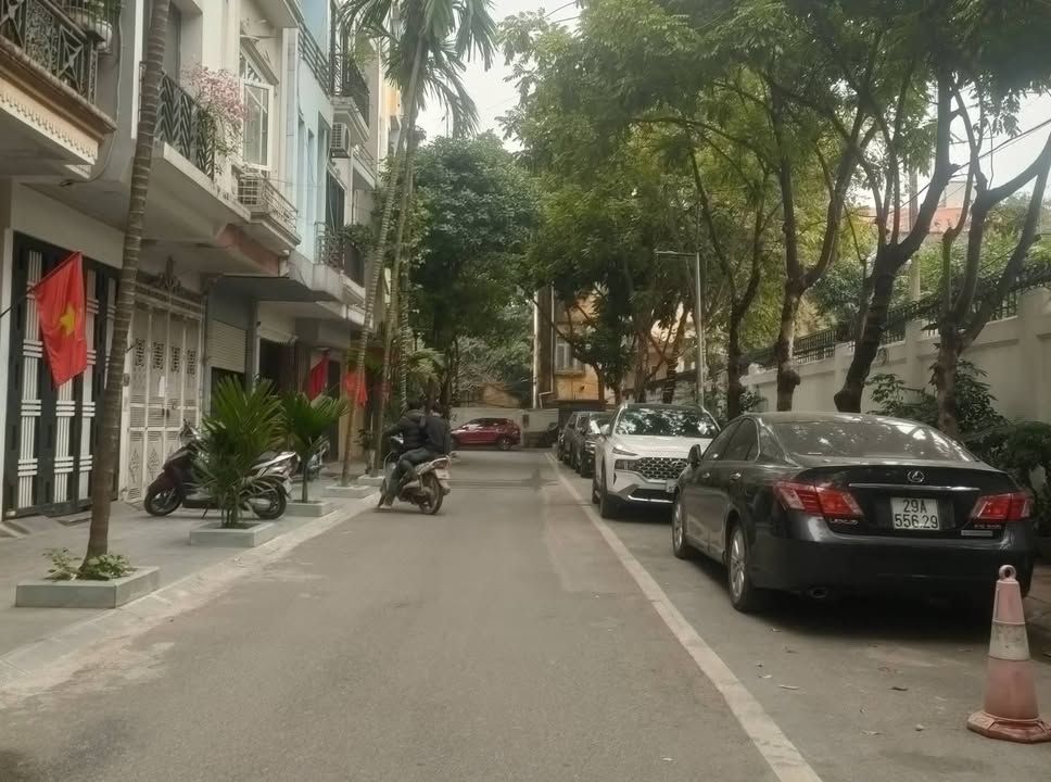 Bán nhà phân lô Nghĩa Đô Cầu Giấy 58m² nhỉnh 19 tỷ - Ô tô tránh, vỉa hè rộng