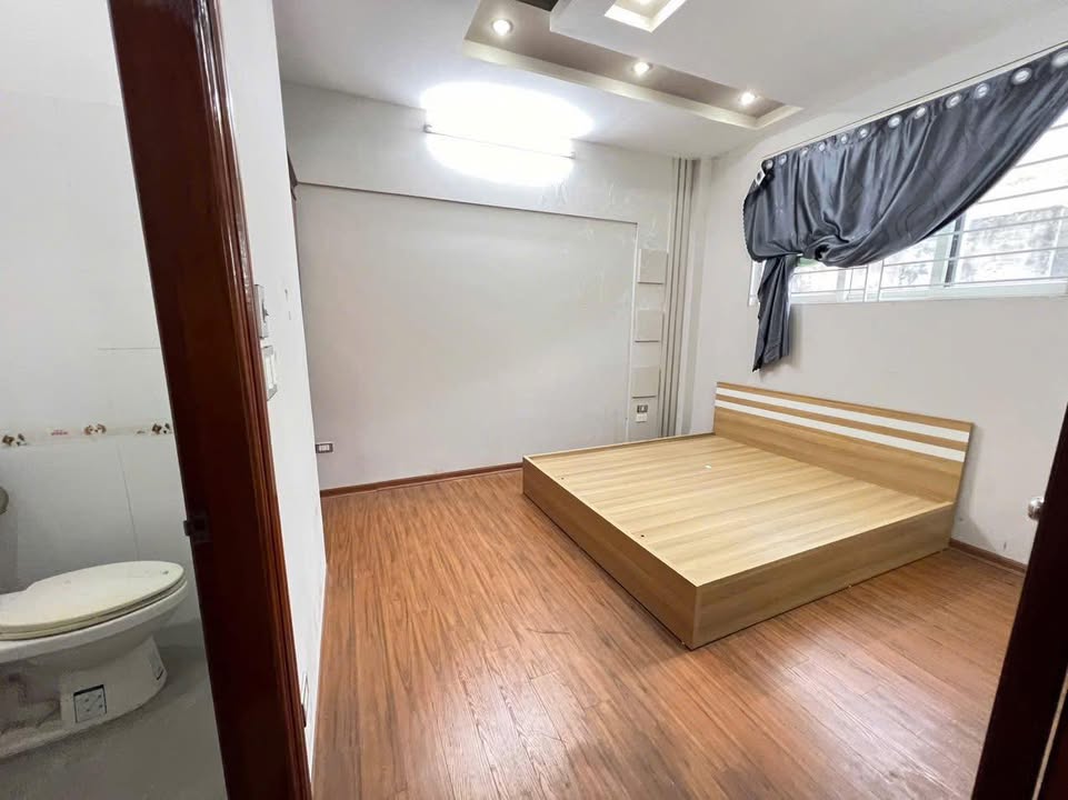 Cho thuê phòng Lạc Long Quân 30m² giá 3 triệu - Sẵn sàng ở ngay!