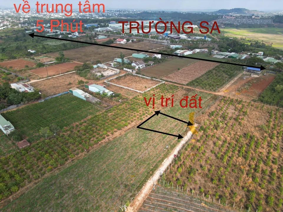 Đất Nền 215m² Hẻm Trường Sa, Pleiku - Hướng Nam, Giá Tốt