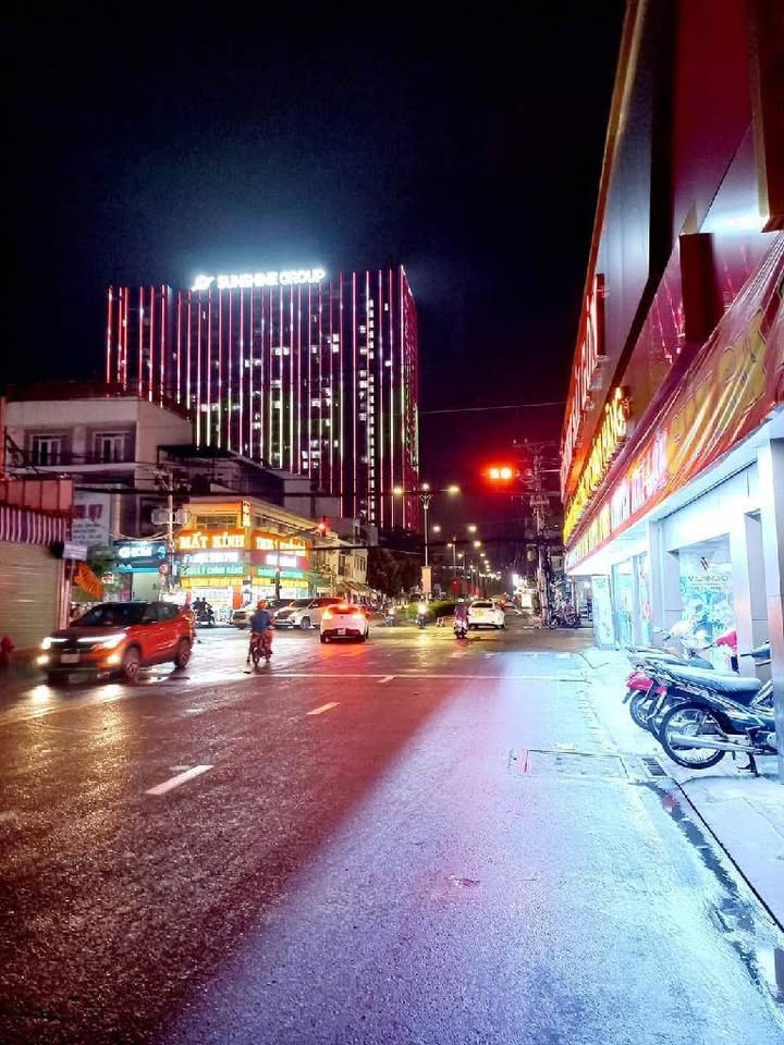 Nhà Mặt Tiền Kinh Doanh 64m² Quận 7 - Giá Giảm Sốc 8.05 Tỷ