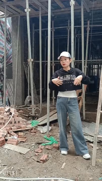 Nhà 104m² 6 Tầng Thang Máy, Full Nội Thất - Long Biên, Gần Cầu Trần Hưng Đạo