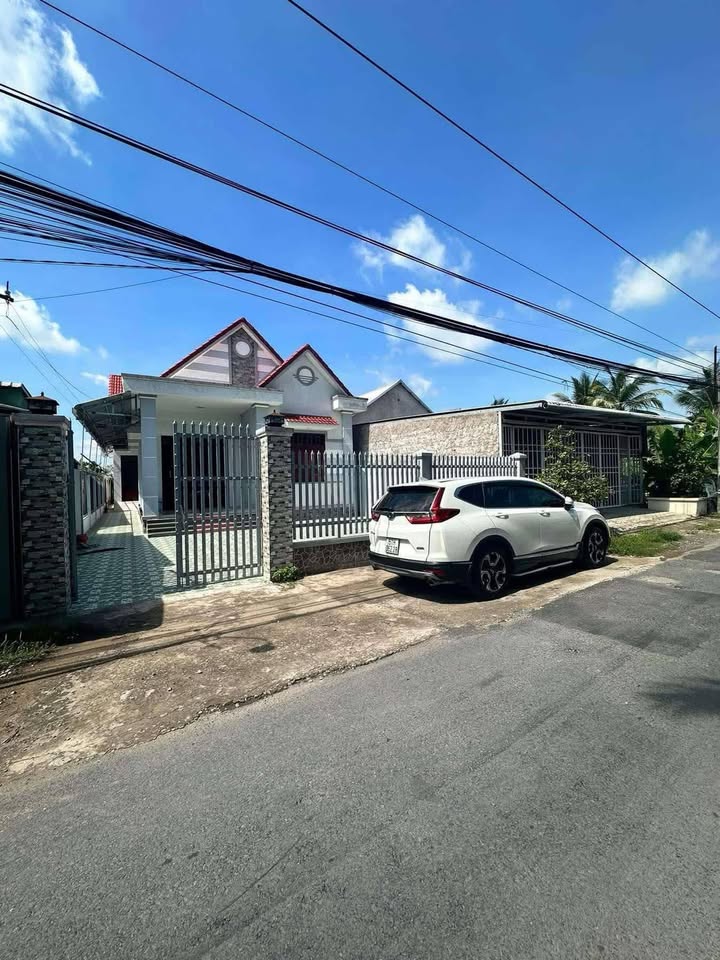 Bán nhà mặt tiền Cai Lậy 330m² giá 4.5 tỷ - Vị trí đắc địa!