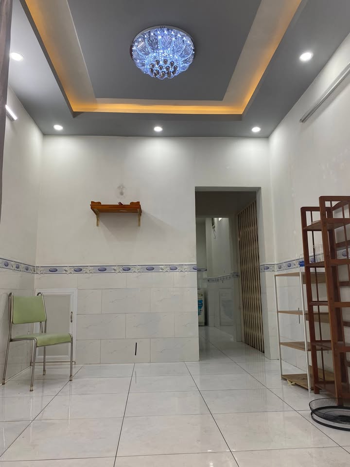 Cho Thuê Nhà Mặt Tiền Hẻm Q.10 - 4PN, 3WC - 16 Triệu/Tháng