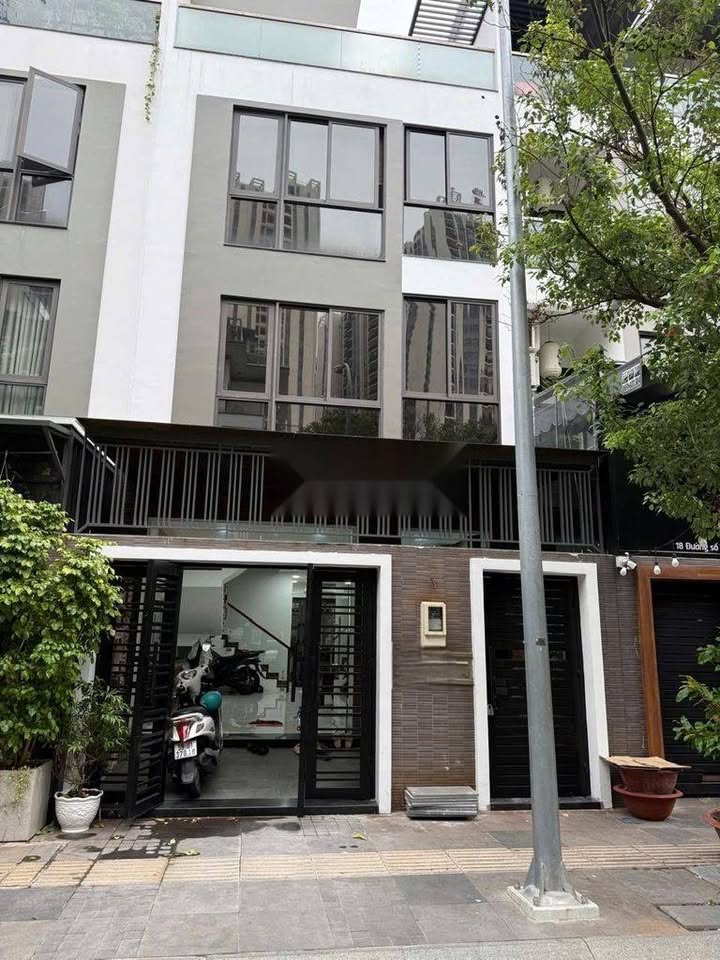 Thuê nhà Quận 10 đường Tô Hiến Thành 99m² - Full nội thất cao cấp