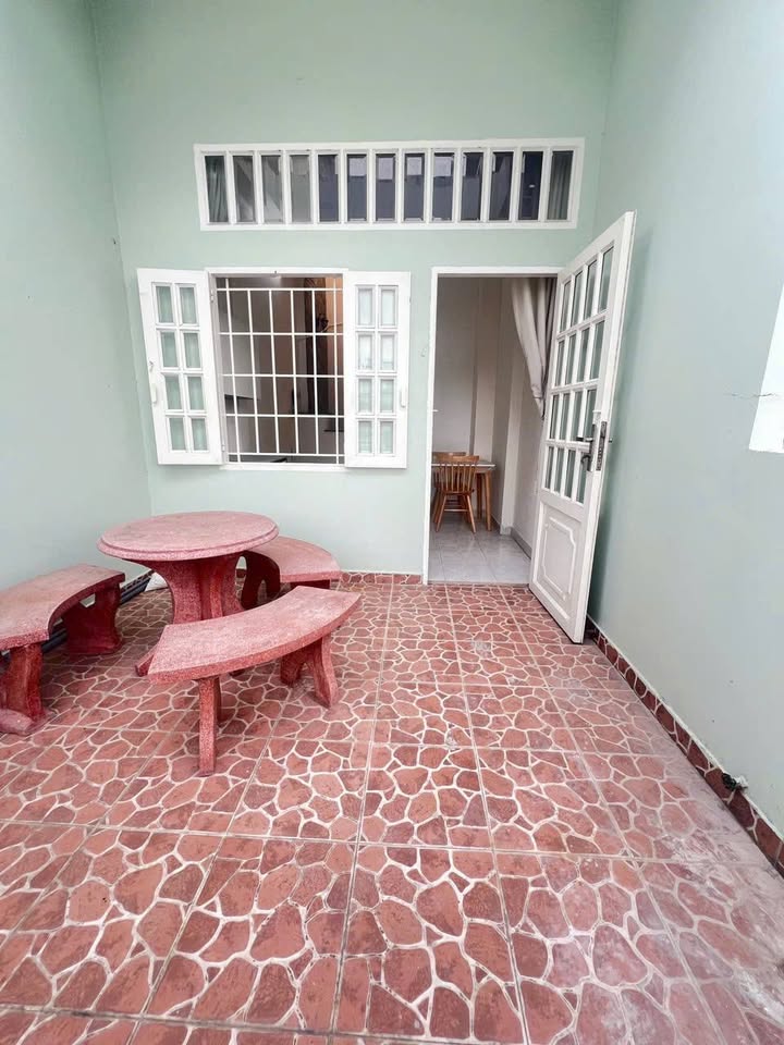 Cho thuê phòng lớn ban công thoáng mát, P.3/2, Q10 - Giá từ 6.5 triệu