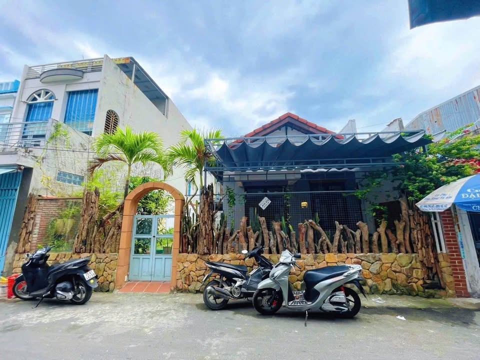 Nhà Phố Lô Đôi 220m² Nguyễn Văn Thoại - Vị Trí Đắc Địa, Bán Gấp!