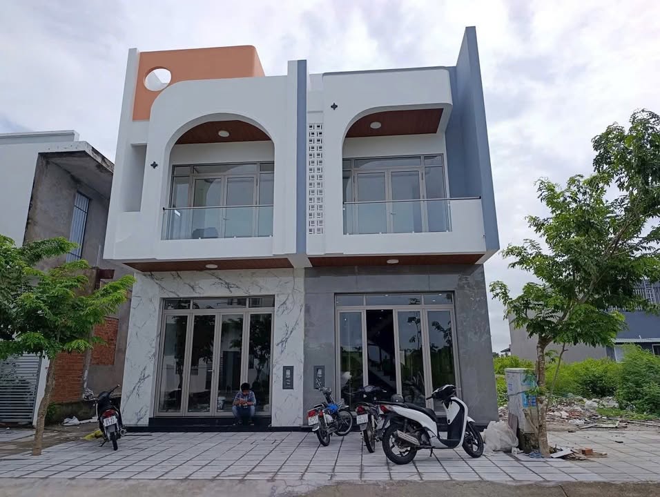 Nhà Phố Vị Thanh 90m² - Sang Trọng, Hoàn Thiện, Sẵn Sàng Đón Tết