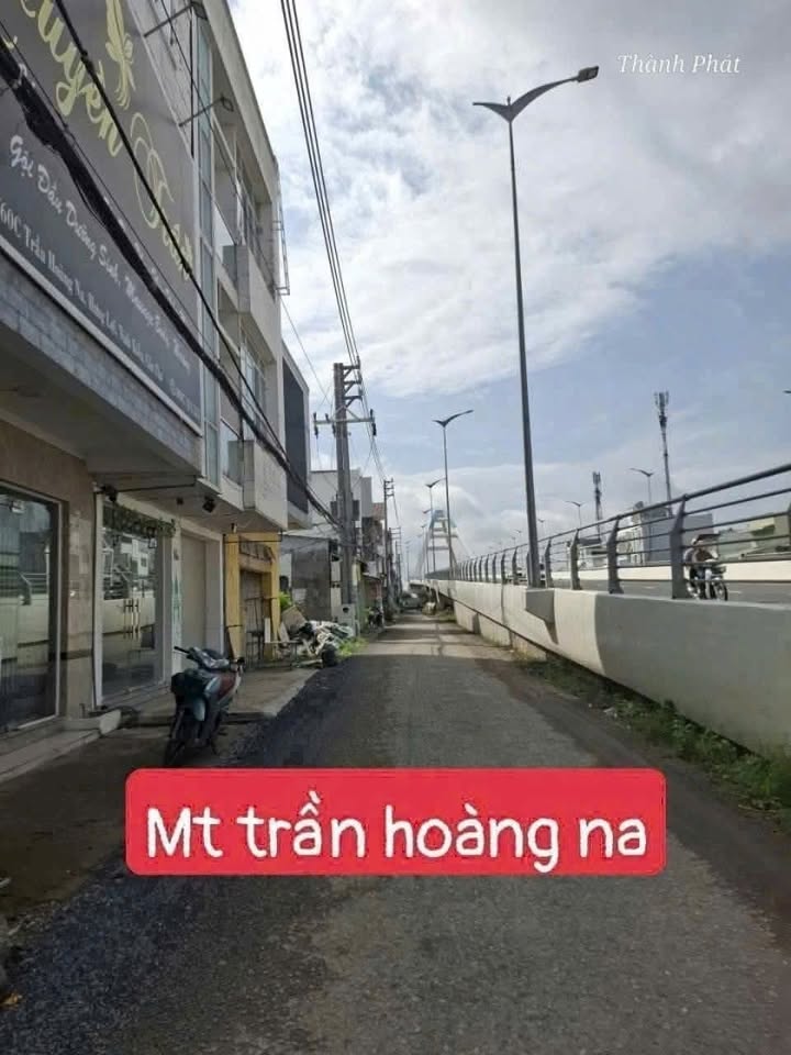 Đất nền mặt tiền cầu Trần Hoàng Na 127m² giá 8 tỷ - Vị trí sầm uất!