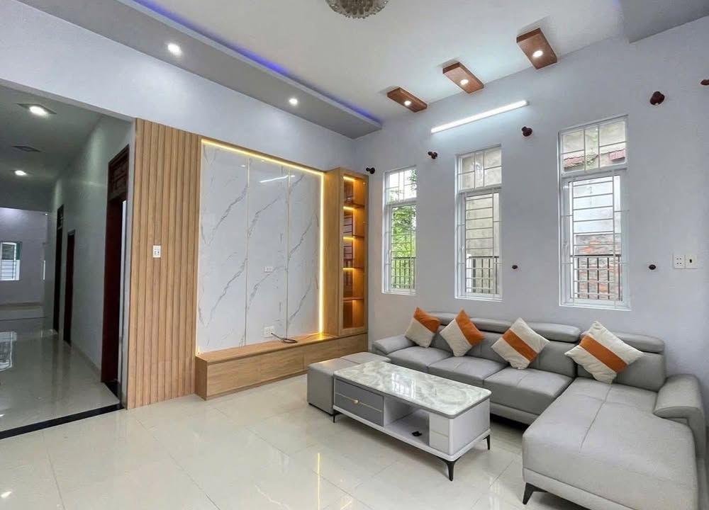 Nhà riêng Quảng Ngãi Hẻm Nguyễn Công Phương 120m² 1.8 tỷ - Ô tô vào tận nhà