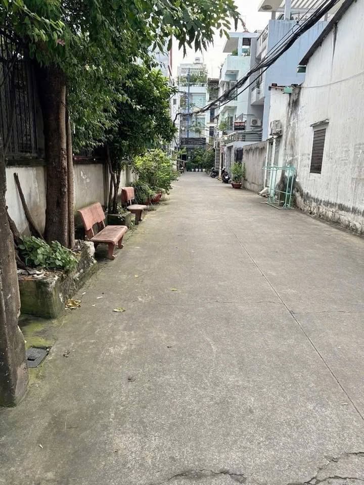 Nhà Mặt Tiền Kinh Doanh Tân Sơn Nhì, Tân Phú - 102m², 17 Tỷ, Sẵn Sàng Xây Mới