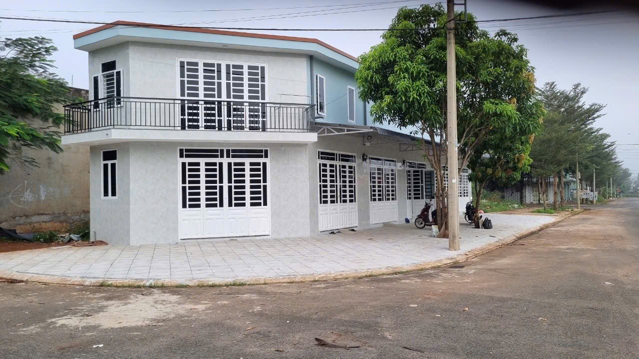 Bán Gấp Kiot Lô Góc 2 Mặt Tiền Sát KCN Đồng Phú, Bình Phước - 150m², 3.x Tỷ