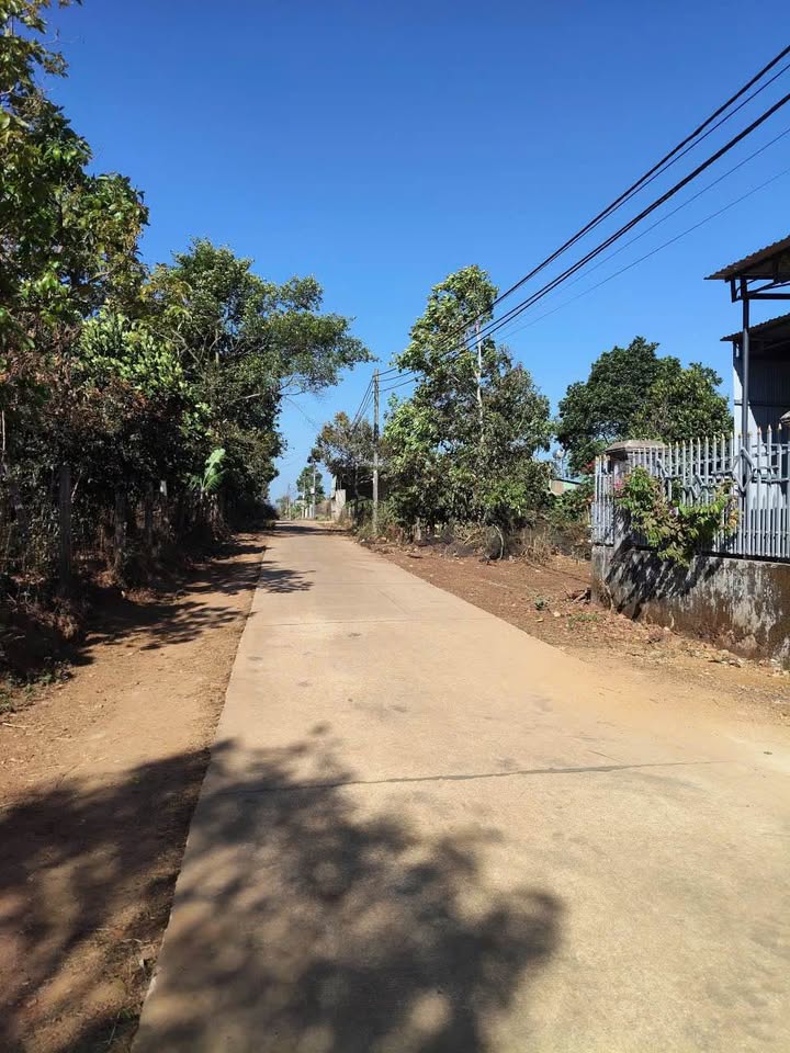 Bán nhà riêng Phường Yên Thế Pleiku 270m² giá 8 tỷ - Vị trí đẹp