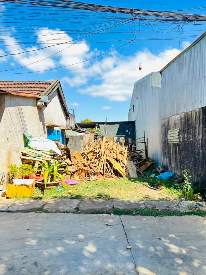 Đất Nền 90m² Hẻm Lý Nam Đế, Pleiku - Sổ Hồng Riêng, Giá 1.49 Tỷ