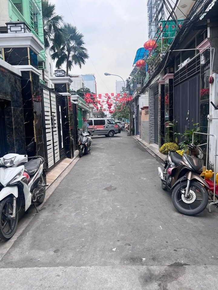 Nhà Bùi Văn Ba Quận 7, 41m², Sổ hồng riêng, Giá 4.4 tỷ