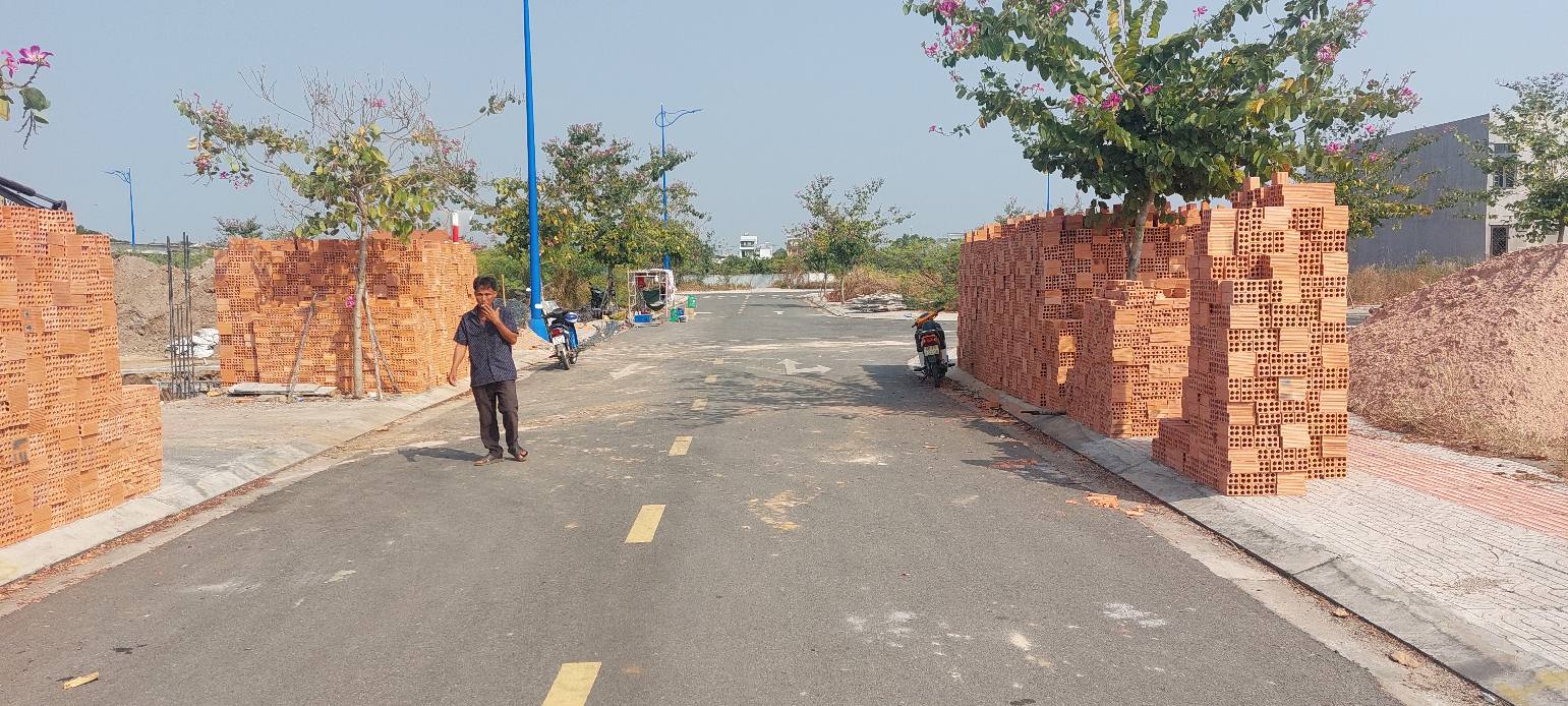 Lô đất Phường Long Tâm, Bà Rịa 100m² 2.4 tỷ - Sổ đỏ chính chủ!