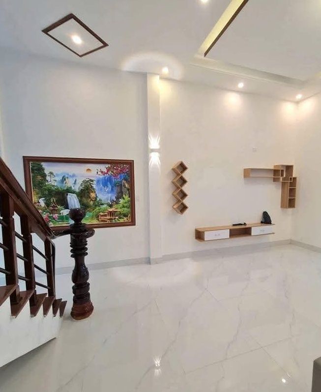 Nhà 2 Tầng Mặt Tiền Trần Thái Tông, Quảng Ngãi - 4.x Tỷ, Sẵn Sàng Ở Ngay