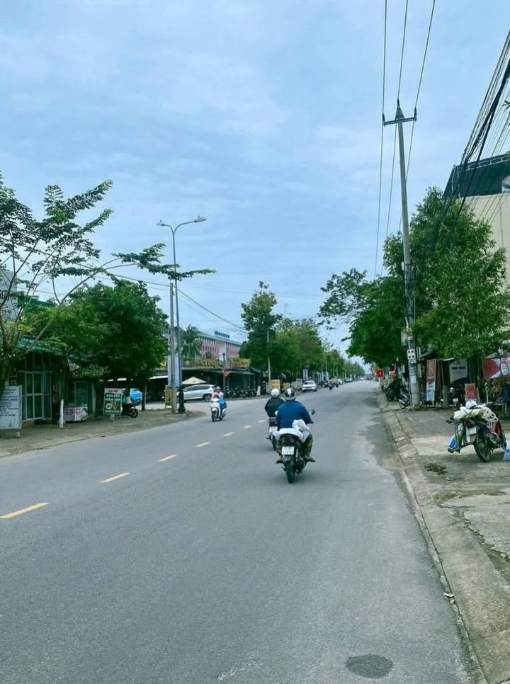 Nhà phố Phan Đình Phùng 100m² giá 5.2 tỷ - Vị trí đắc địa kinh doanh!