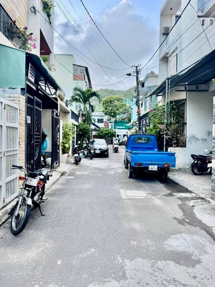 Nhà Ngõ Mây Quy Nhơn 87m² - Ô Tô Vào Tận Nhà, Sổ Hồng Sẵn Sàng