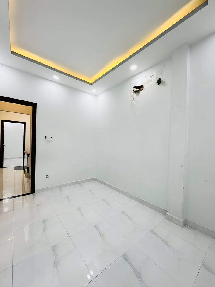 Bán nhà Quận Tân Phú 80m² giá 4.1 tỷ - Ô tô vào tận nhà!