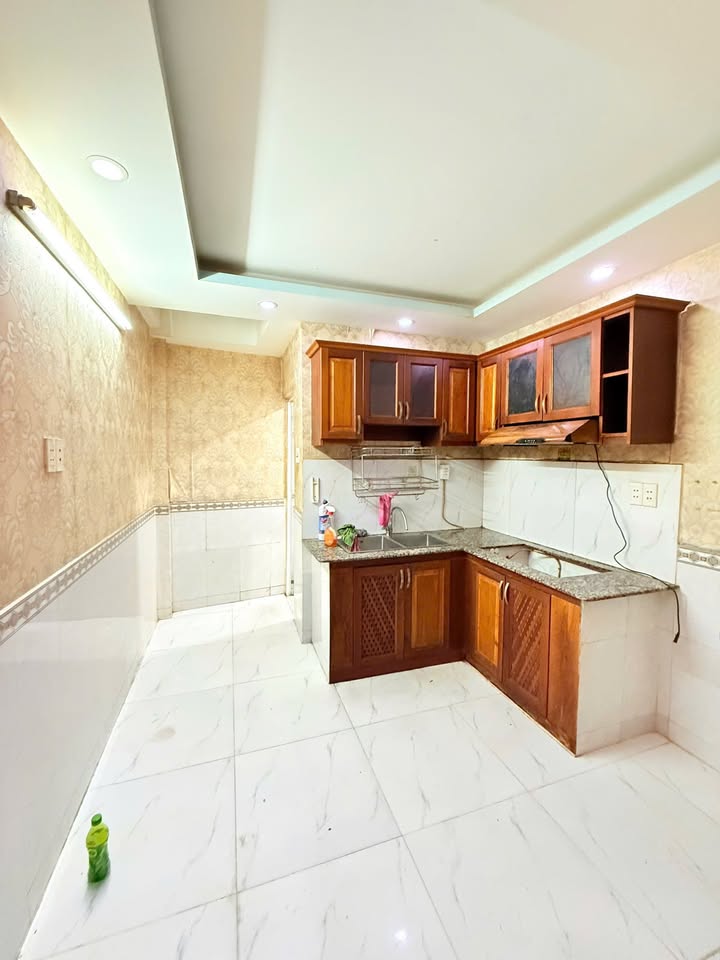 Nhà Mặt Tiền Hẻm Kinh Doanh Nhà Bè - 3PN, 3 Tầng - Giá 6 Triệu/Tháng