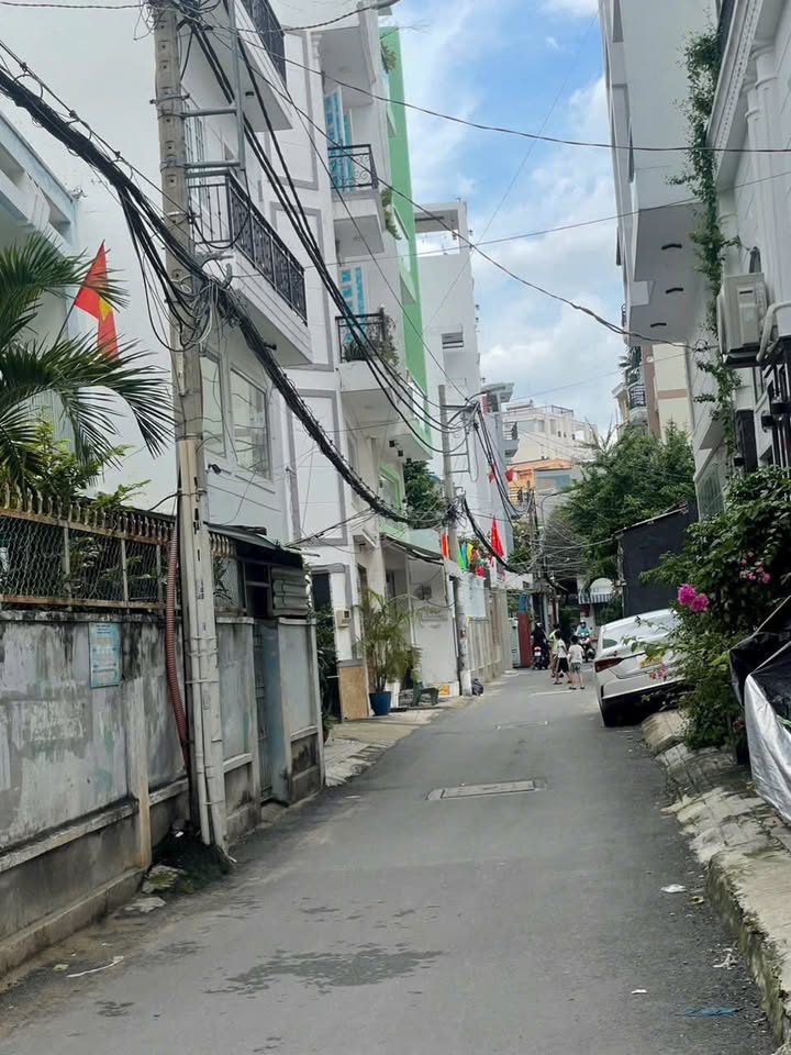 Bán nhà Hoàng Hoa Thám Bình Thạnh 35m² - Hẻm xe tải - Ô tô vào tận nhà