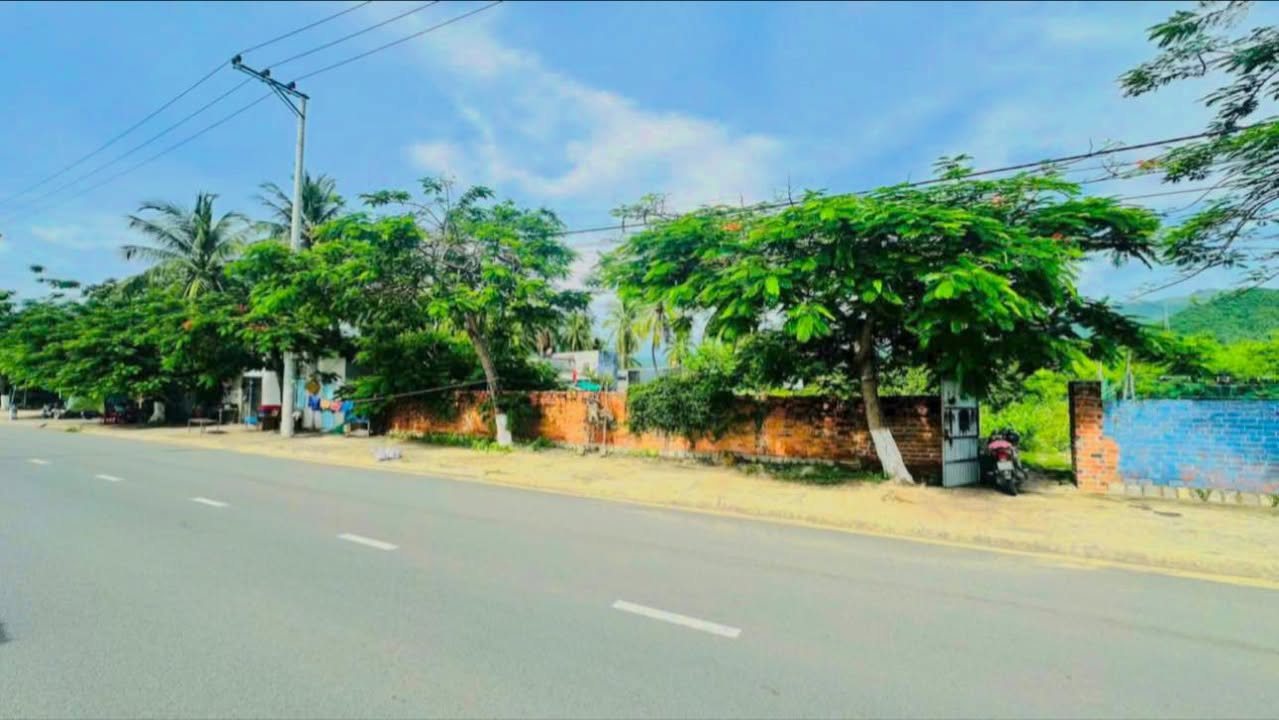 Bán đất Vĩnh Lương Nha Trang 1880m² 131.6 tỷ - Sổ đỏ chính chủ view biển