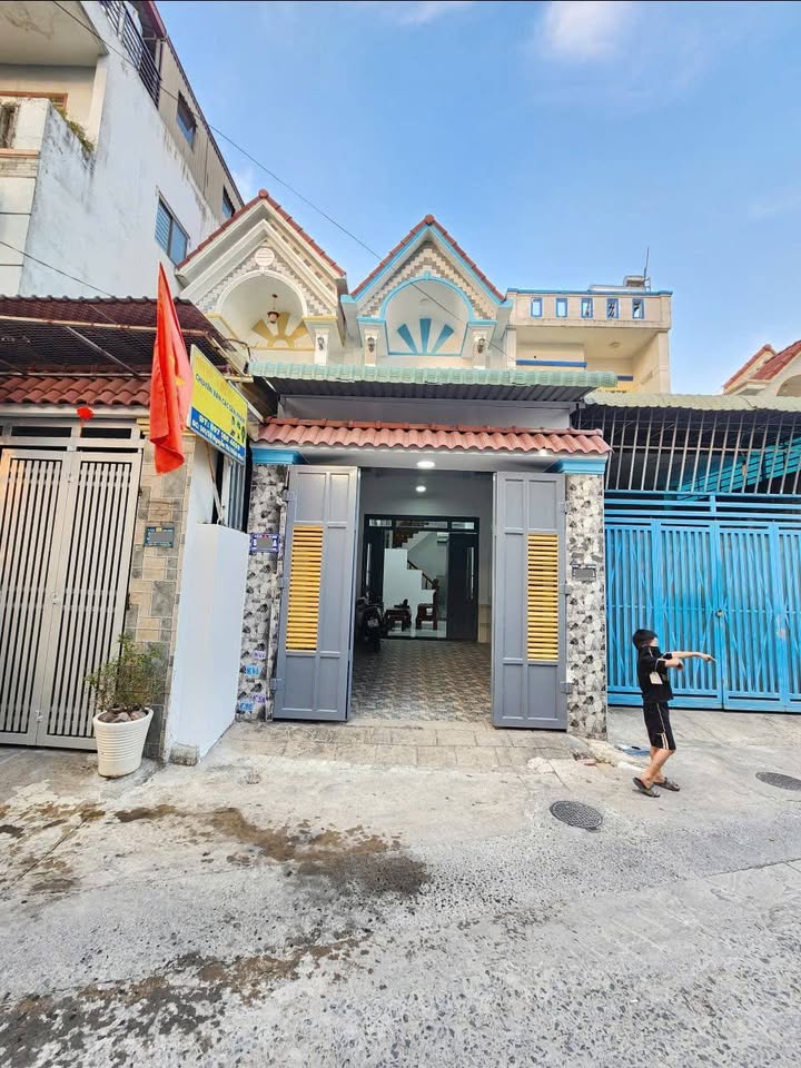 Nhà riêng Dĩ An, Bình Dương 90m² - Ô tô vào tận nhà!