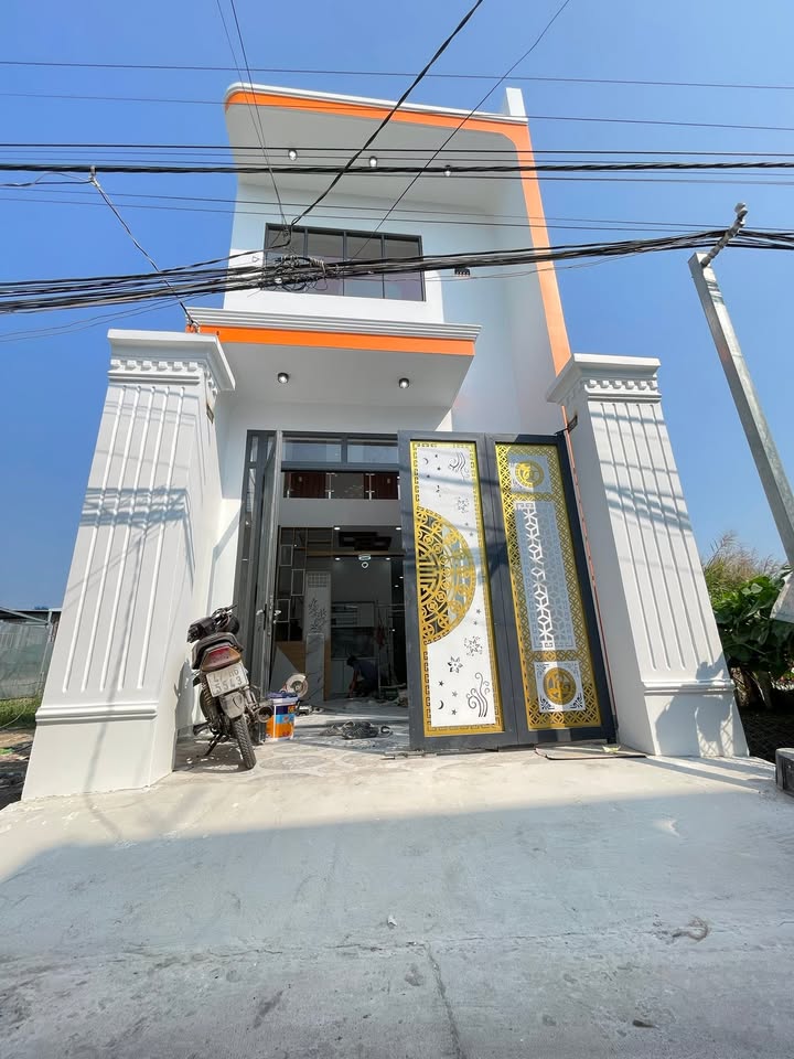 Nhà 1 Trệt 1 Lửng 60m² Sổ Hồng Riêng TT Cần Giuộc - Giá 2.1 Tỷ