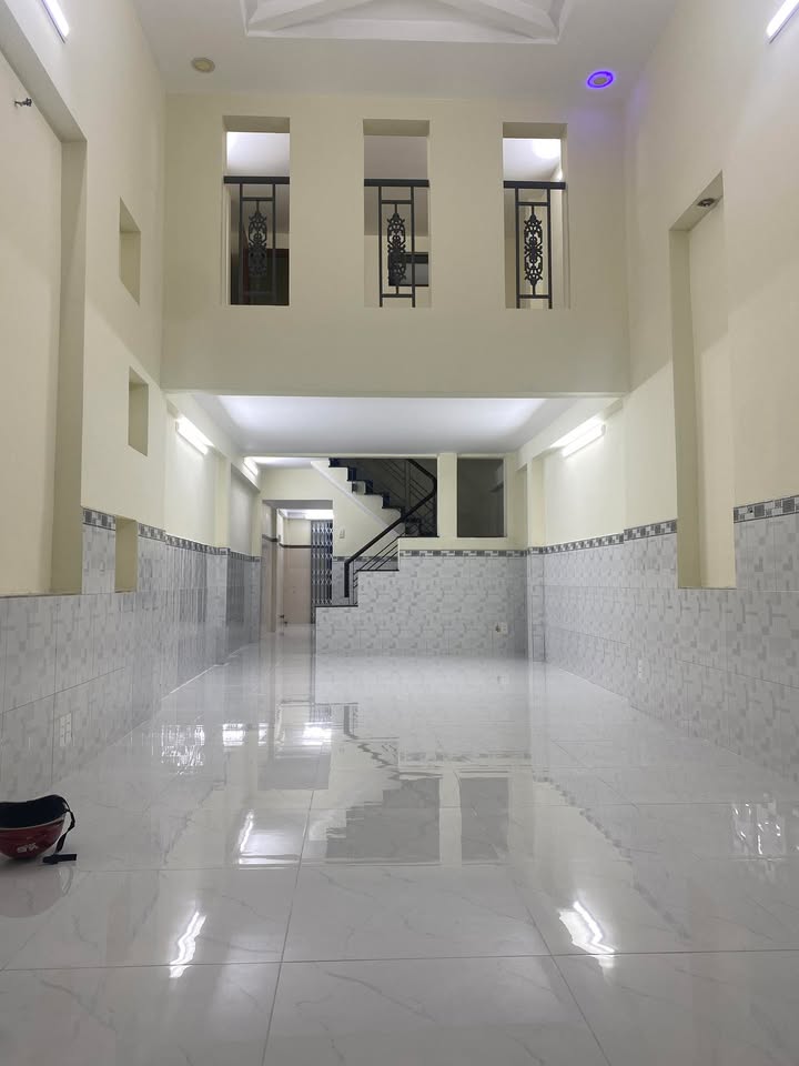 Thuê nhà mặt tiền Phú Thạnh Tân Phú 60m² giá 11 triệu - Kinh doanh ngay!