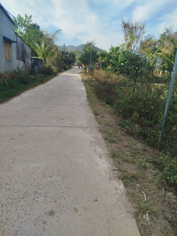 Đất 2 Mặt Tiền Đẹp Xã Yang Tao, Lắk - 1500m² Sổ Hồng Giá 1.4 Tỷ