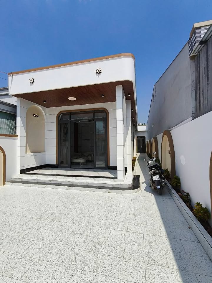 Nhà Vườn Tây Ninh 189m² - Sẵn Sàng Ở Ngay, Giá 2.05 Tỷ