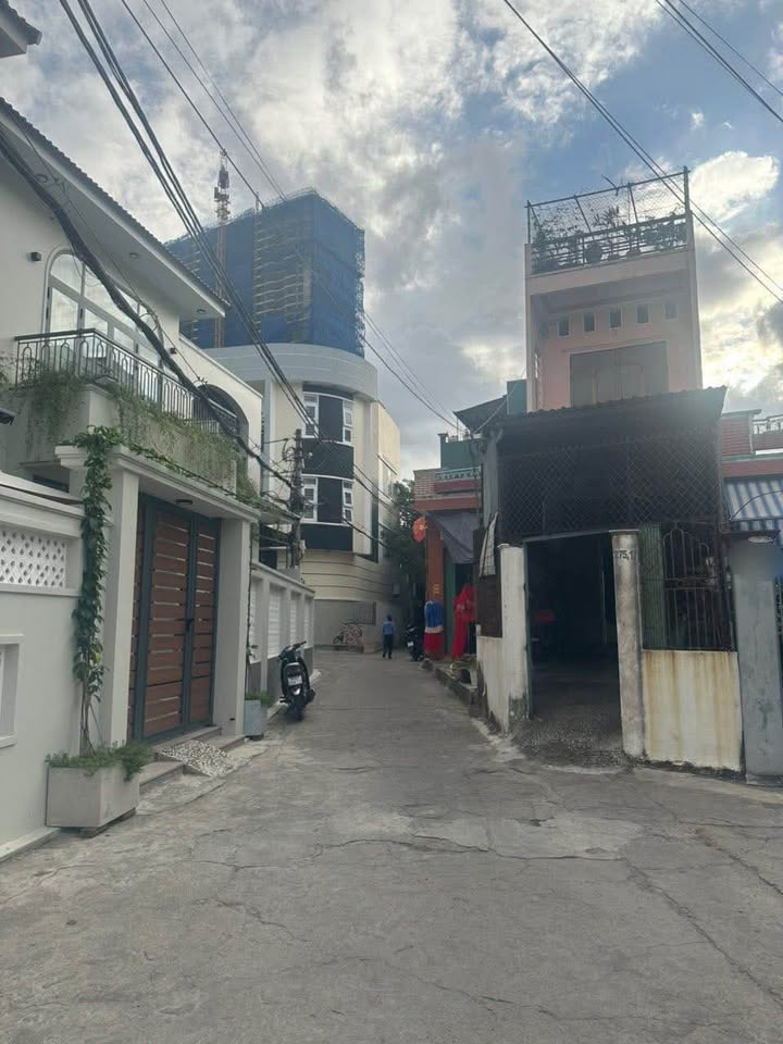 Lô đất hẻm cạn Lê Hồng Phong, Quy Nhơn 40m² - Sổ đỏ chính chủ!