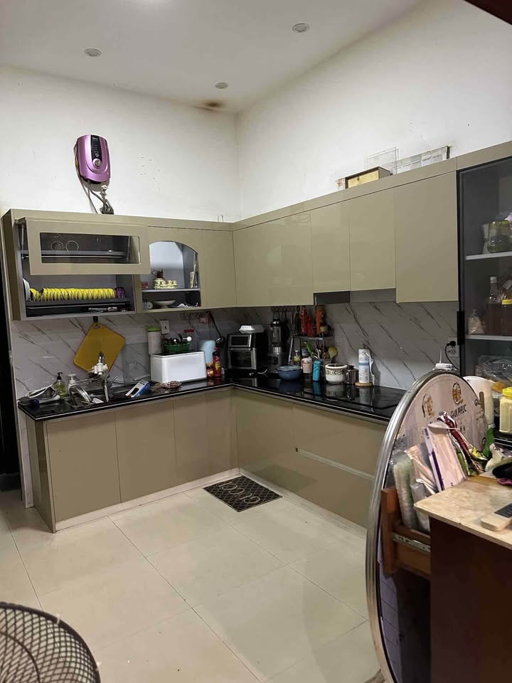 Nhà Mặt Tiền Võ Thị Sáu, Đồng Hới - 136m², Sân Rộng 2 Oto