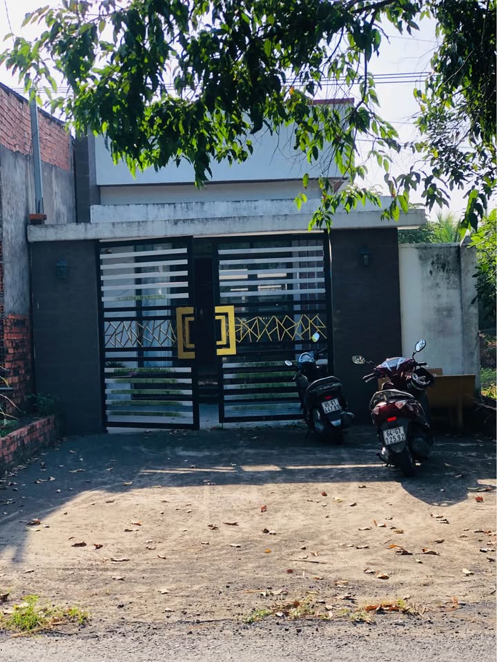 Nhà Mặt Tiền Huyện 35 Tân Long Hội, Vĩnh Long - 208m² Giá 1.4 Tỷ