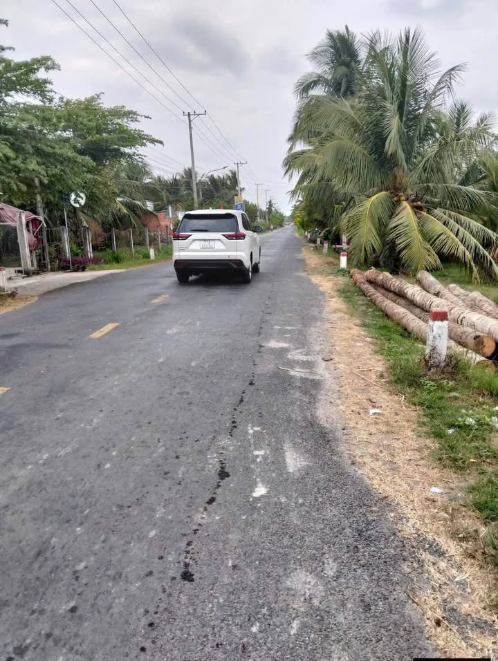 Đất nền Quốc lộ 57C Giồng Trôm 4700m² giá 7 tỷ - Mặt tiền kinh doanh đắc địa!