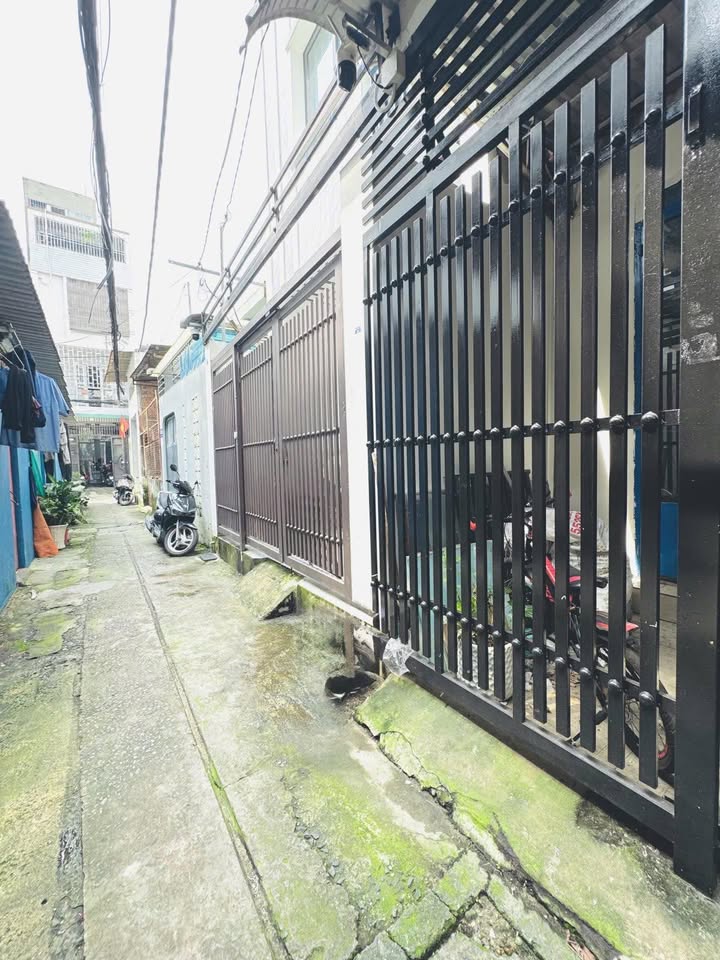 Nhà Riêng Chế Lan Viên 56m² chỉ 5 Tỷ - Ô tô vào tận nhà!