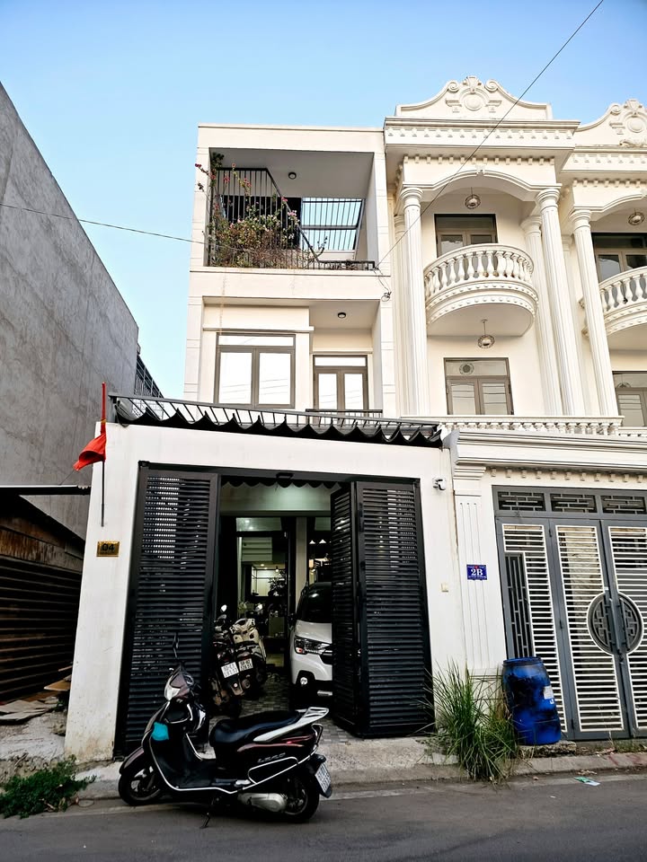 Nhà Phố Dĩ An 83m² mặt tiền Bùi Thị Cội - Kinh doanh đỉnh cao!