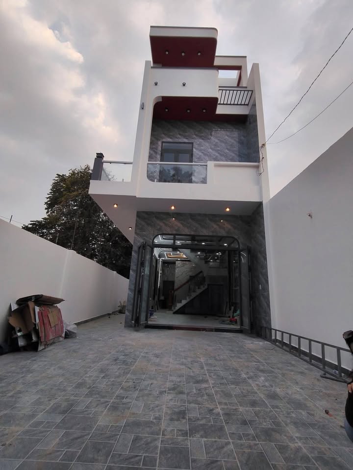 Nhà Mặt Tiền Tân Phước Khánh 120.8m² - Vị trí kinh doanh đắc địa!