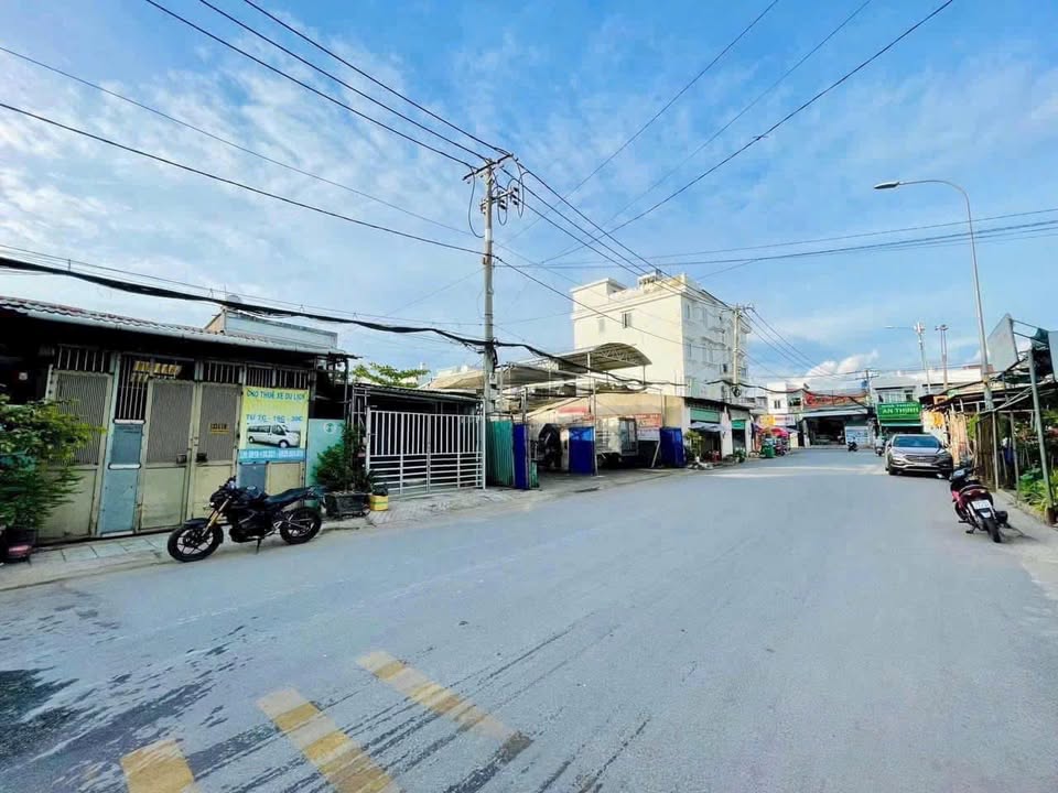 Bán Đất Mặt Tiền An Phú Đông 09, Q12 - 261m² - 13.5 Tỷ - Tặng Nhà Trọ