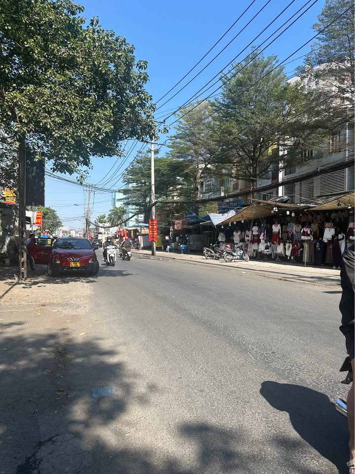 Nhà 110m² Đường Tăng Nhơn Phú, Thủ Đức - 4PN, Sân thượng, Giá 1 tỷ