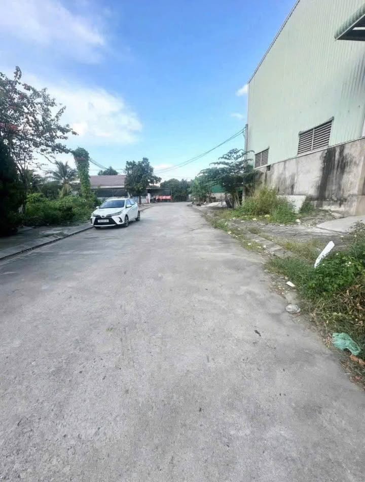 Đất nền Diên Toàn 114m² - Tiềm năng tăng giá, sổ đỏ sẵn sàng!