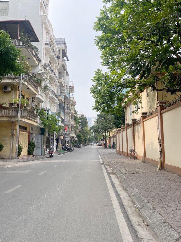 Nhà phố Hoàng Sâm, Cầu Giấy 36m² - Vị trí đắc địa, kinh doanh đỉnh cao!