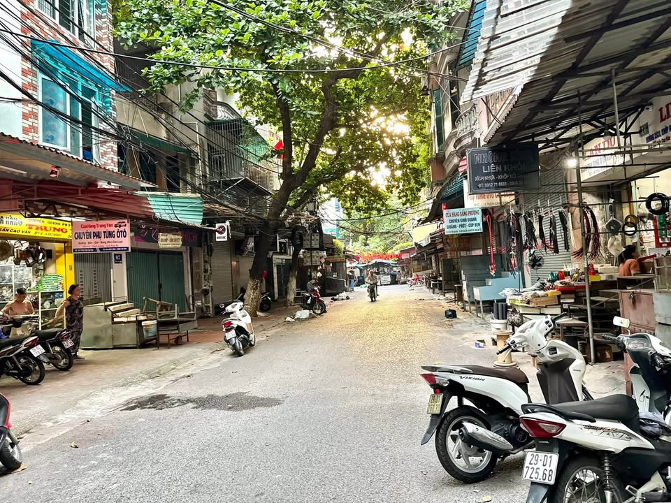 Nhà Phố Huế 4 Tầng - Hơn 3 Tỷ - Sẵn Sàng Ở Ngay!