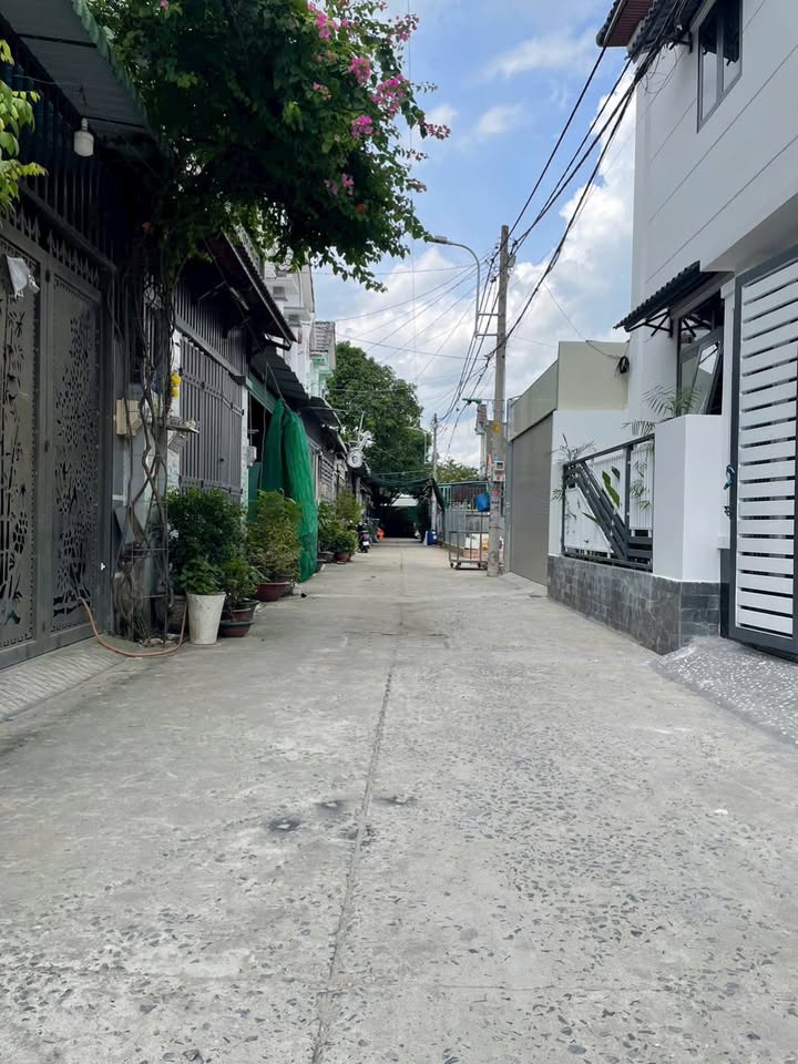 Bán Biệt Thự Mini 90m² Đường Xe Hơi, Q12 - Giá 6.2 Tỷ