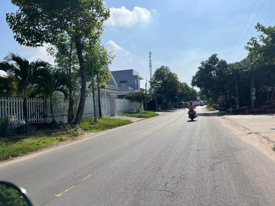 Đất Đinh Bộ Lĩnh La Gi 220m² - Sổ hồng sẵn, ô tô vào tận nơi!