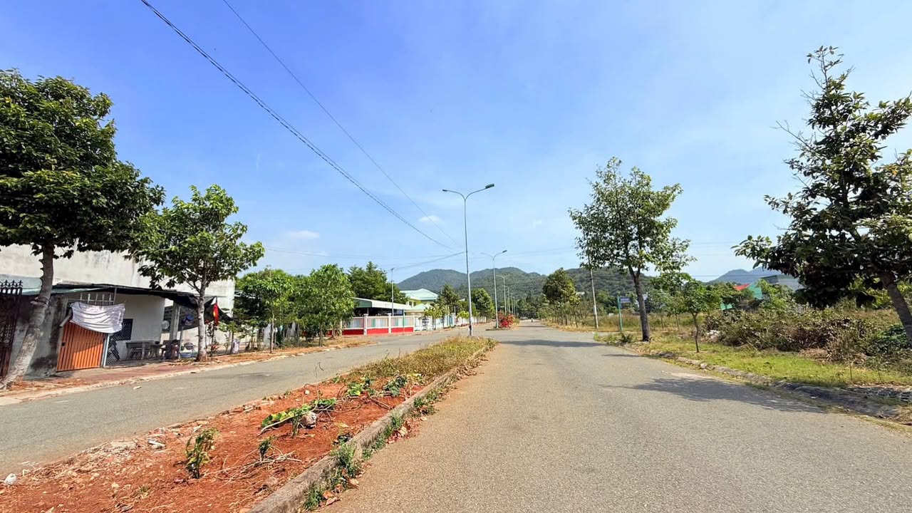 Đất nền Long Hải 105m² - Sổ hồng thổ cư, cách biển 2km