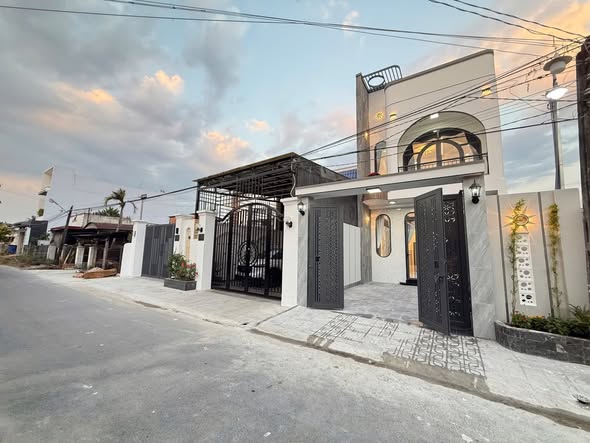 Nhà phố Hòa Thành Tây Ninh 115m² giá 2.59 tỷ - Sẵn sàng ở ngay!