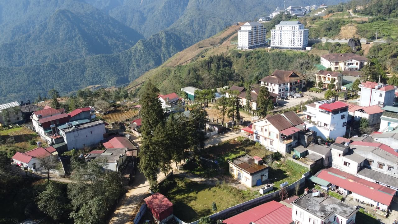 Bán Gấp Nhà Cấp 4 Sapa 79m² - Sổ Đỏ Thổ Cư - 1.35 Tỷ