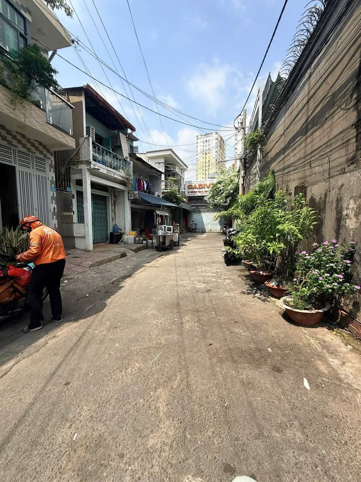 Nhà riêng Thoại Ngọc Hầu Tân Phú 18m² 3.1 tỷ - Ô tô vào tận nhà!